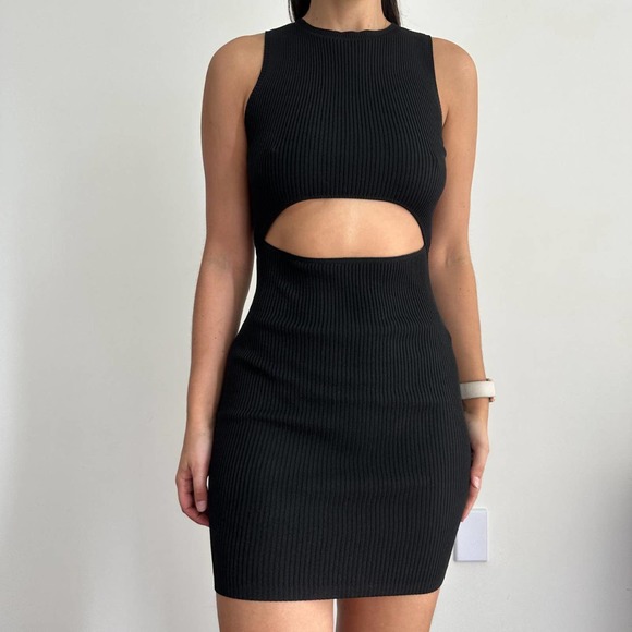 Black knit cutout mini dress - Picture 2 of 5